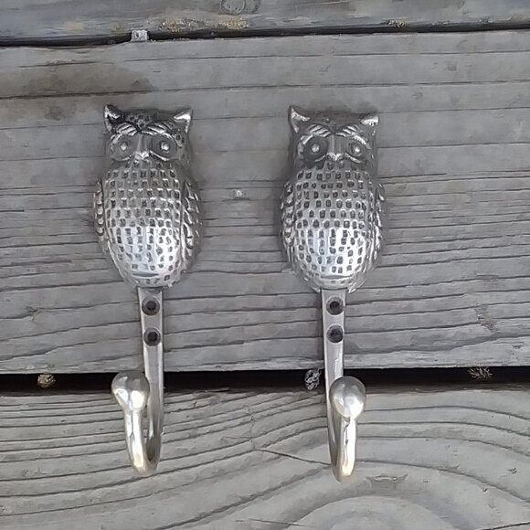 2 metal Owl hooks - Picture 1 of 1